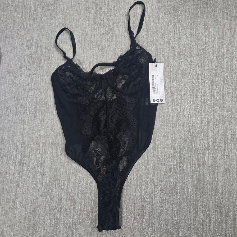 Nasty Gal Black Vampy Mesh Lace Underwire High Leg Thong Strappy Bodysuit Size M